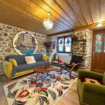 Villa Renovated Old Manor House With Yard Arnea Exterior foto