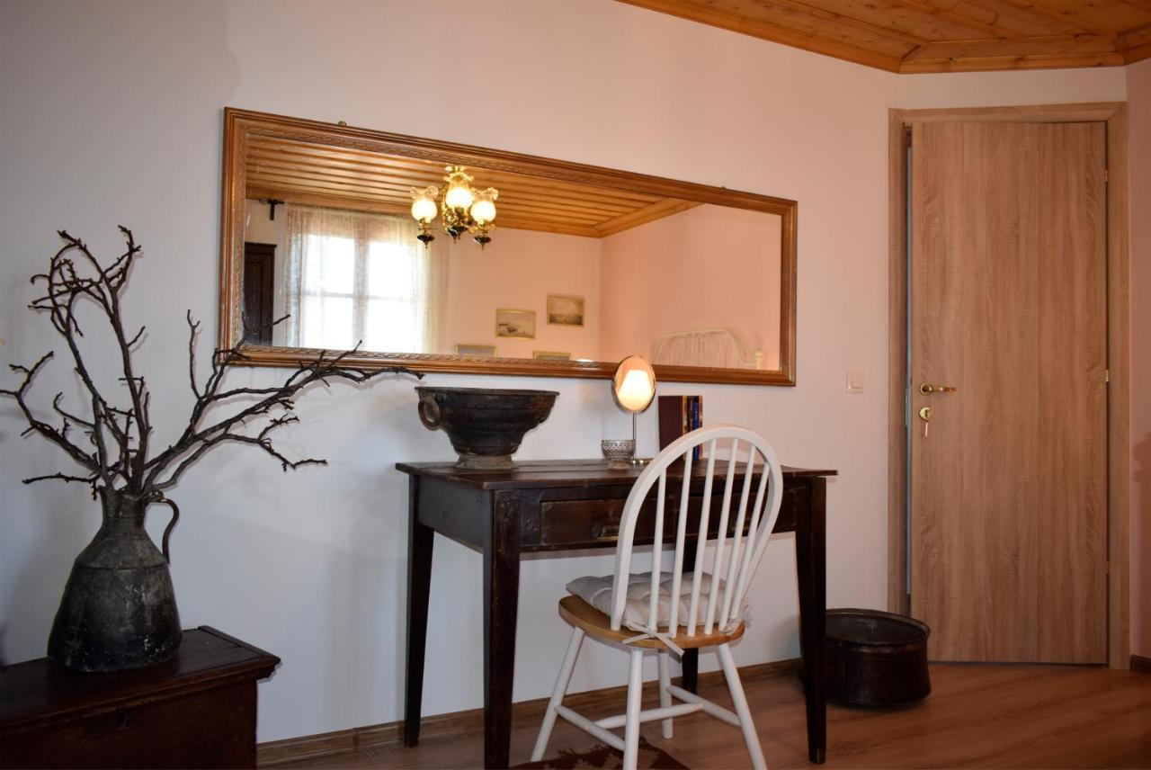 Villa Renovated Old Manor House With Yard Arnea Exterior foto