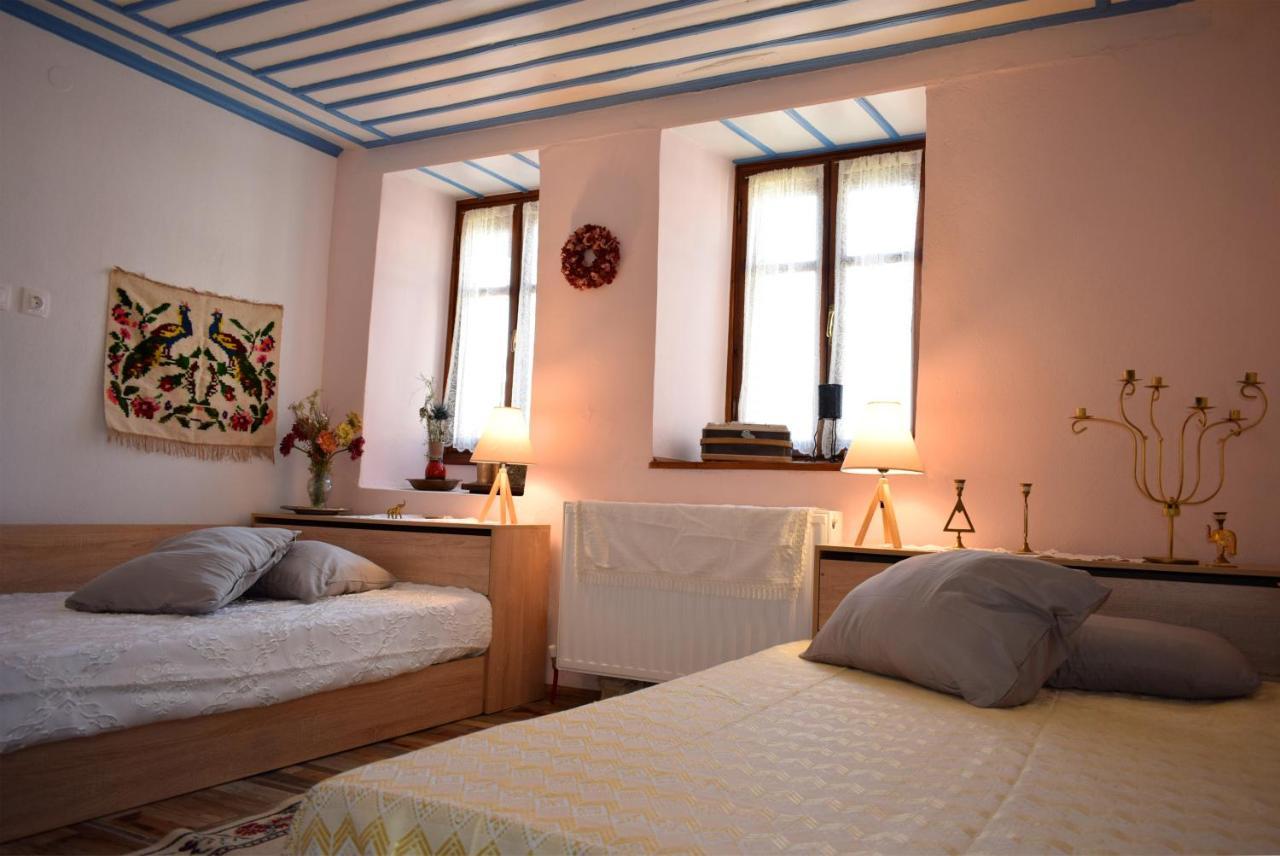 Villa Renovated Old Manor House With Yard Arnea Exterior foto
