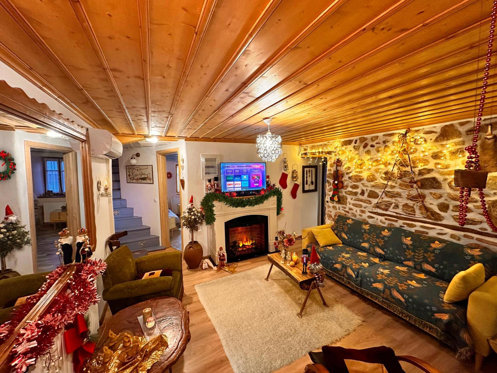 Villa Renovated Old Manor House With Yard Arnea Exterior foto